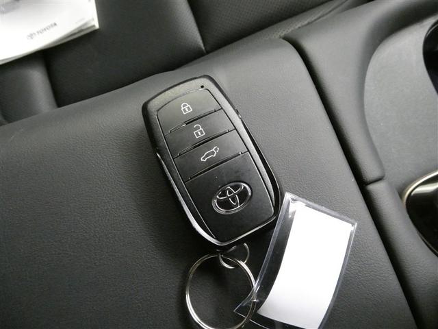 クラウンスポーツ Ｚ　衝突被害軽減システム　メモリーナビ　フルセグ　バックカメラ　ＥＴＣ　ミュージックプレイヤー接続可　電動シート　オートクルーズコントロール　ＬＥＤヘッドランプ　３列シート　スマートキー　キーレス　４ＷＤ（29枚目）