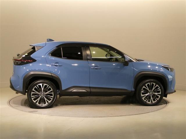 ヤリスクロス ハイブリッドＺ　衝突被害軽減システム　メモリーナビ　フルセグ　バックカメラ　ＥＴＣ　ミュージックプレイヤー接続可　電動シート　オートクルーズコントロール　ＬＥＤヘッドランプ　スマートキー　キーレス　ハイブリッド（14枚目）