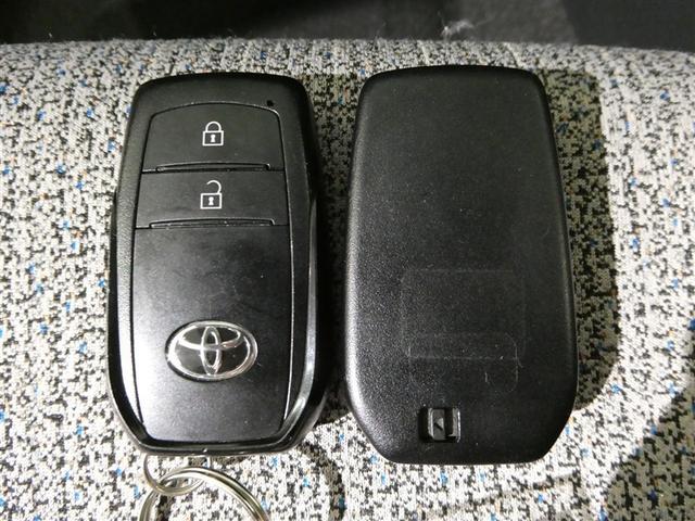 ヤリスクロス ハイブリッドＺ　衝突被害軽減システム　メモリーナビ　フルセグ　バックカメラ　ＥＴＣ　ミュージックプレイヤー接続可　電動シート　オートクルーズコントロール　ＬＥＤヘッドランプ　スマートキー　キーレス　ハイブリッド（25枚目）