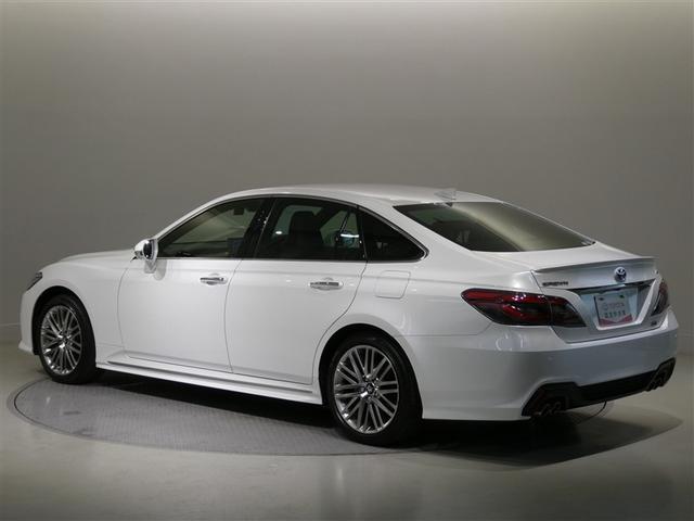 クラウンハイブリッド ＲＳ　衝突被害軽減システム　メモリーナビ　フルセグ　バックカメラ　ＥＴＣ　ＣＤ　ミュージックプレイヤー接続可　ＤＶＤ再生　電動シート　オートクルーズコントロール　ＬＥＤヘッドランプ　スマートキー　キーレス（7枚目）