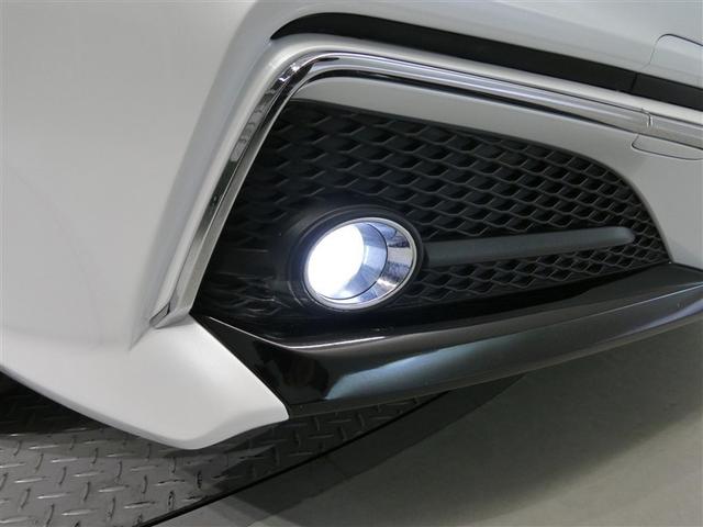 クラウンハイブリッド ＲＳ　衝突被害軽減システム　メモリーナビ　フルセグ　バックカメラ　ＥＴＣ　ＣＤ　ミュージックプレイヤー接続可　ＤＶＤ再生　電動シート　オートクルーズコントロール　ＬＥＤヘッドランプ　スマートキー　キーレス（13枚目）