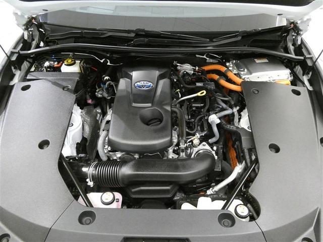 クラウンハイブリッド ＲＳ　衝突被害軽減システム　メモリーナビ　フルセグ　バックカメラ　ＥＴＣ　ＣＤ　ミュージックプレイヤー接続可　ＤＶＤ再生　電動シート　オートクルーズコントロール　ＬＥＤヘッドランプ　スマートキー　キーレス（15枚目）