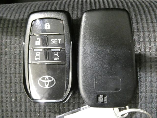 シエンタ ハイブリッド　Ｇ　セーフティーエディションＩＩ　衝突被害軽減システム　メモリーナビ　ワンセグ　バックカメラ　ＥＴＣ　ＣＤ　ミュージックプレイヤー接続可　オートクルーズコントロール　ＬＥＤヘッドランプ　両側電動スライド　乗車定員７人　３列シート（30枚目）