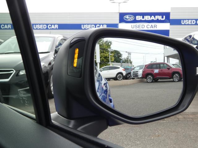 ［リヤビークルディテクション］後方からの車の接近もＬＥＤで知らせてくれます