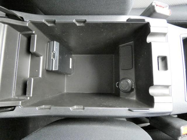 �Z���^�[�R���\�[�����Ƀh�����R�{�̂���t���Ă��܂�