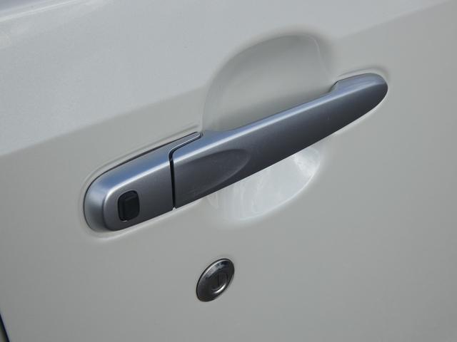 ステラ Ｒ　クラリオンナビ　ＬＥＤヘッドライト　１４インチアルミ　ワンセグ　ＣＤ　ＤＶＤ　Ｂｌｕｅｔｏｏｔｈオーディオ　オートエアコン　プッシュスタート　オートドアミラー　フロントフォグランプ　ワンオーナー　アイドリングストップ　ＶＤＣ（14枚目）