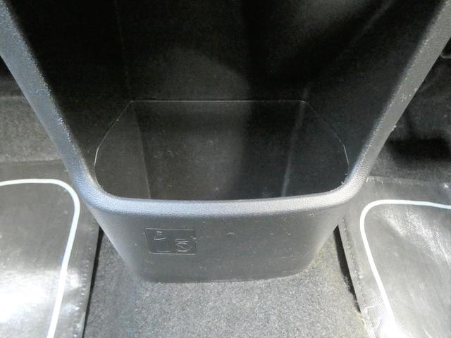 ステラ Ｒ　クラリオンナビ　ＬＥＤヘッドライト　１４インチアルミ　ワンセグ　ＣＤ　ＤＶＤ　Ｂｌｕｅｔｏｏｔｈオーディオ　オートエアコン　プッシュスタート　オートドアミラー　フロントフォグランプ　ワンオーナー　アイドリングストップ　ＶＤＣ（29枚目）