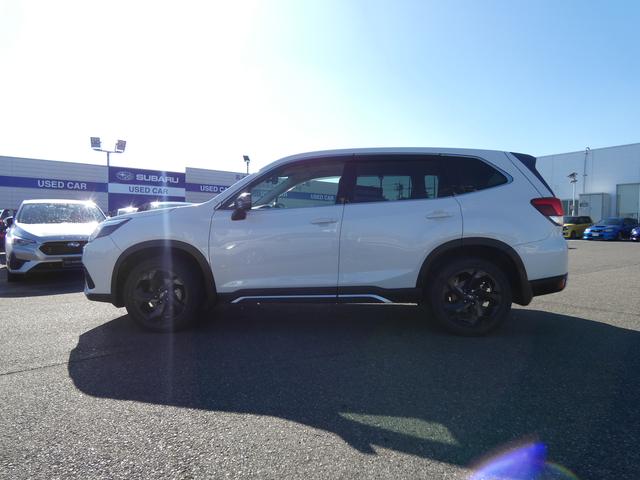 フォレスター スポーツ　前後ドラレコ　セイフティプラス（視界拡張）　パナソニックナビ　フルセグ　Ｂｌｕｅｔｏｏｔｈオーディオ　ＨＤＭＩ　ＵＳＢ　フロントカメラ　サイドカメラ　バックカメラ　スマートリヤビューミラー　ＥＴＣ２．０　ハイビームアシスト　電動リヤゲート（3枚目）