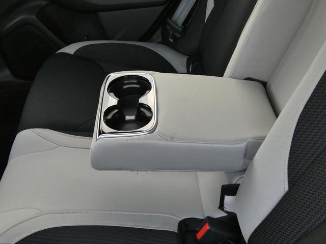 ��Ȓ����̔w������̓J�b�v�z���_�[�t���A�[�����X�g�ɂȂ�܂��B