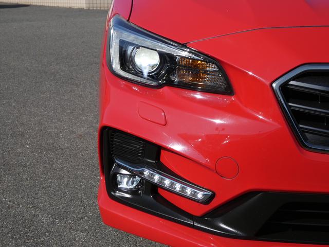 レヴォーグ １．６ＳＴＩスポーツアイサイト　８インチナビ　レザーシート　フルセグ　ＤＶＤ　ＣＤ　Ｂｌｕｅｔｏｏｔｈオーディオ　フロントカメラ　サイドカメラ　バックカメラ　ＥＴＣ２．０　ハイビームアシスト　リヤビークルディテクション（14枚目）