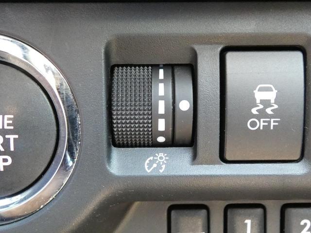 レヴォーグ １．６ＳＴＩスポーツアイサイト　８インチナビ　レザーシート　フルセグ　ＤＶＤ　ＣＤ　Ｂｌｕｅｔｏｏｔｈオーディオ　フロントカメラ　サイドカメラ　バックカメラ　ＥＴＣ２．０　ハイビームアシスト　リヤビークルディテクション（19枚目）