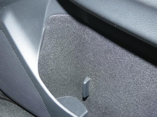 レヴォーグ １．６ＳＴＩスポーツアイサイト　８インチナビ　レザーシート　フルセグ　ＤＶＤ　ＣＤ　Ｂｌｕｅｔｏｏｔｈオーディオ　フロントカメラ　サイドカメラ　バックカメラ　ＥＴＣ２．０　ハイビームアシスト　リヤビークルディテクション（55枚目）