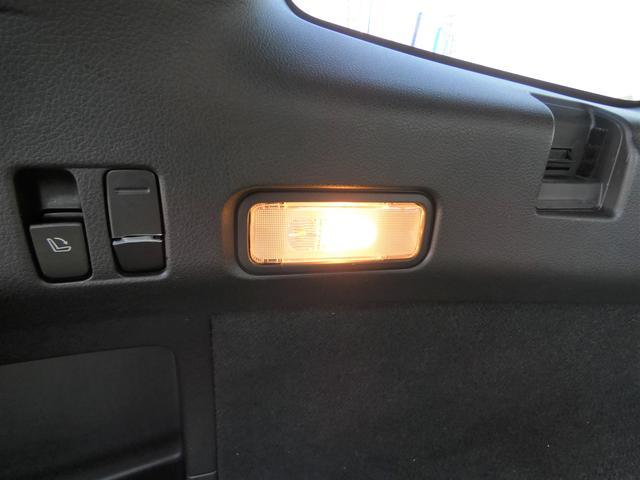 レヴォーグ １．６ＳＴＩスポーツアイサイト　８インチナビ　レザーシート　フルセグ　ＤＶＤ　ＣＤ　Ｂｌｕｅｔｏｏｔｈオーディオ　フロントカメラ　サイドカメラ　バックカメラ　ＥＴＣ２．０　ハイビームアシスト　リヤビークルディテクション（61枚目）