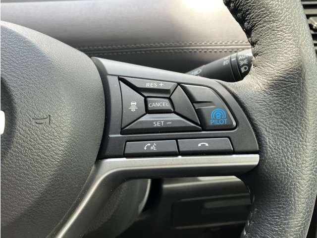 セレナ ２．０　ハイウェイスター　Ｖ　アーバンクロム　大画面ナビ　プロパイロット　全周囲カメラ　全方位モニター　ＬＥＤヘッド　衝突軽減ブレーキ　レーダークルーズ　ワンオーナー　スマートキー　両側電動ドア　ドラレコ　レーンキープアシスト　ＥＴＣ　バックカメラ（9枚目）