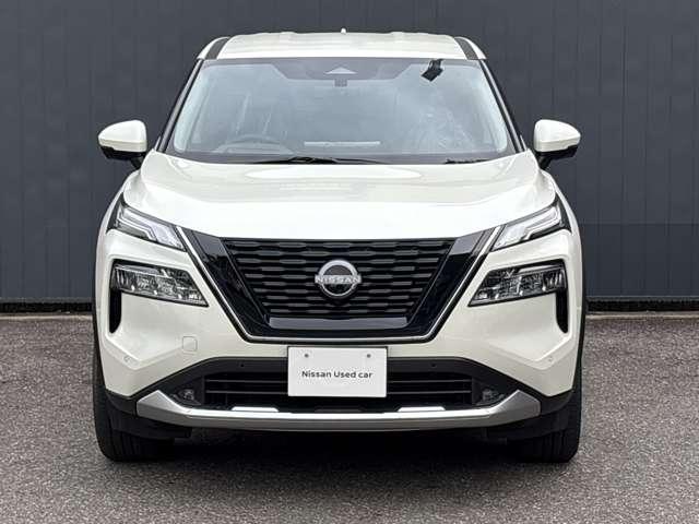 エクストレイル １．５　Ｇ　ｅ－４ＯＲＣＥ　４ＷＤ　※雹害車　プロパイロット　アラウンドビュ　本革Ｓ　パークアシスト　ＬＥＤヘッドランプ　ナビＴＶ　スマートキー　レーダークルーズ　ＬＫＡ　キーフリー　ＥＴＣ　アルミホイール　メモリーナビ　バックカメラ　サイドカメラ　オートエアコン　ＰＳ　エアＢ（3枚目）