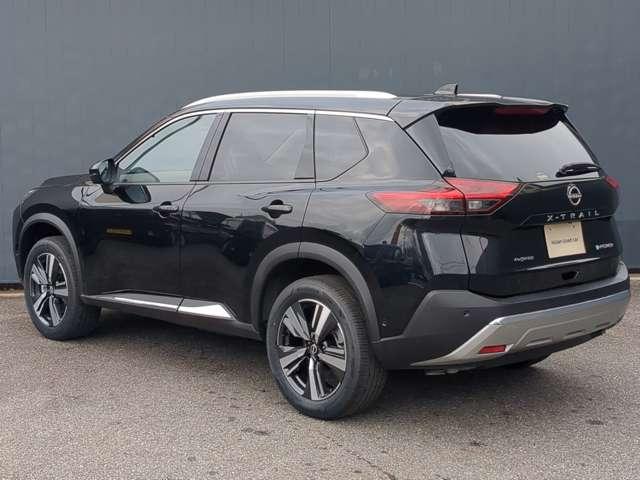 エクストレイル １．５　Ｇ　ｅ－４ＯＲＣＥ　４ＷＤ　※雹害車　プロパイロット　アラウンドビュ　１オーナー　ＬＥＤヘッドランプ　ナビＴＶ　スマートキー　レーダークルーズ　ＬＫＡ　キーフリー　ＥＴＣ　４ＷＤ　アルミホイール　メモリーナビ　バックカメラ　サイドカメラ　オートエアコン　ＰＳ　エアＢ（17枚目）