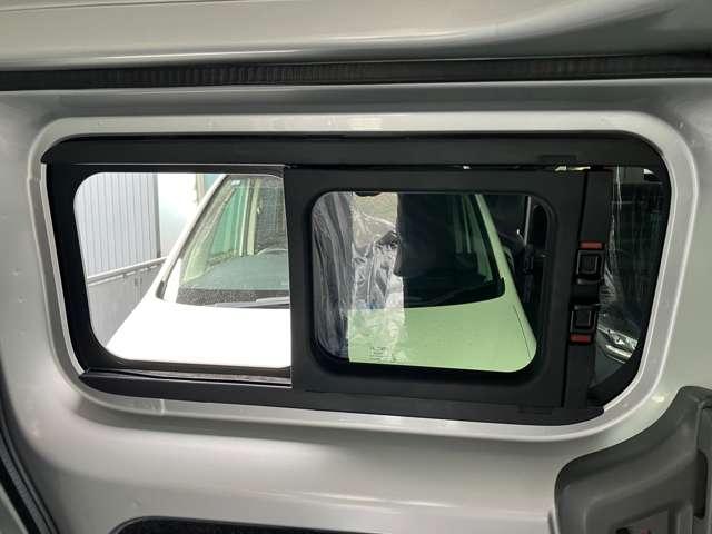ＮＶ２００バネットバン １．６　ＶＸ　※雹害車　エマージェンシーブレーキ　アイ　衝突被害軽減システム　エアバック　レーンキープ　アイドリングストップ　パワーウィンドウ　助手席エアバック　キーレス　ＰＳ　ＡＣ　ＡＢＳ　ワンオーナ（13枚目）