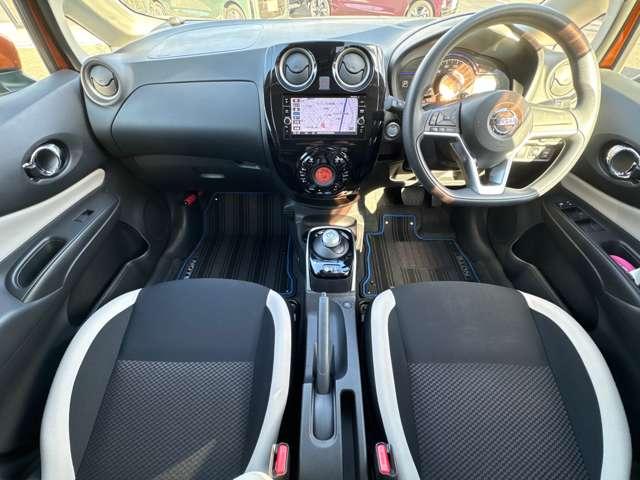 ノート 1.2 e-POWER X 純正ナビ 全周囲カメラ スマートミラー 360°カメラ 記録簿付 Rカメラ 運転席助手席エアバック AUTOエアコン 1オーナー ナビTV AW サイドカメラ 運転席エアバッグ キーレスエントリー ドラレコ ETC車載器 パワーウィンドウ(4枚目)