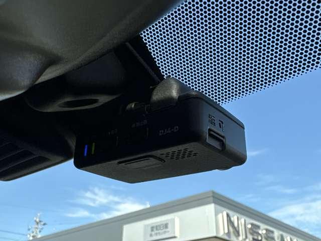 ノート 1.2 e-POWER X 純正ナビ 全周囲カメラ スマートミラー 360°カメラ 記録簿付 Rカメラ 運転席助手席エアバック AUTOエアコン 1オーナー ナビTV AW サイドカメラ 運転席エアバッグ キーレスエントリー ドラレコ ETC車載器 パワーウィンドウ(13枚目)