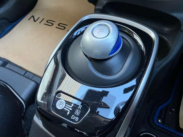 ノート 1.2 e-POWER X 純正ナビ 全周囲カメラ ドライブレコーダ 360°カメラ 記録簿付 Rカメラ 運転席助手席エアバック レーンキープ AUTOエアコン 1オーナー 盗難防止システム ナビTV AW サイドカメラ 運転席エアバッグ キーレスエントリー ドラレコ(15枚目)