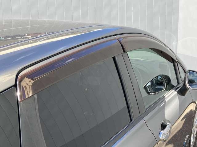 ノート 1.2 e-POWER X 純正ナビ 全周囲カメラ ドライブレコーダ 360°カメラ 記録簿付 Rカメラ 運転席助手席エアバック レーンキープ AUTOエアコン 1オーナー 盗難防止システム ナビTV AW サイドカメラ 運転席エアバッグ キーレスエントリー ドラレコ(17枚目)