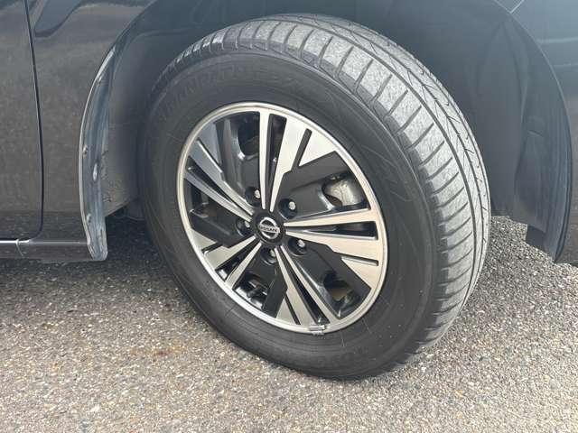 セレナ １．２　ｅ－ＰＯＷＥＲ　ＸＶ　プロパイロット／メーカー純正ナビ／両側オー　バックビューモニター　全方位モニタ　両側パワースライドドア　ＴＶ　ワンオーナー車　ＥＴＣ　レーダークルーズコントロール　スマートキー　ドライブレコーダー　アルミホイール　車線逸脱　キーレス　エアバッグ（17枚目）