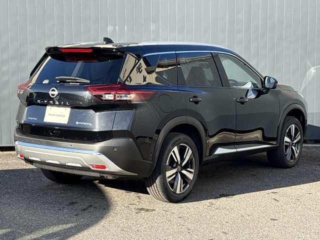 エクストレイル 1.5 G e-4ORCE 4WD ※雹害車 プロパイロット 全周囲カメラ 本革S パークアシスト LEDヘッドランプ ナビTV スマートキー レーダークルーズ LKA キーフリー ETC 4WD アルミホイール メモリーナビ バックカメラ サイドカメラ オートエアコン PS(3枚目)