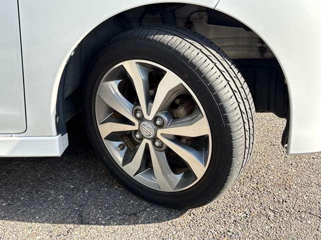 デイズルークス ６６０　ハイウェイスターＸ　Ｇパッケージ　ＥＴＣ装備　衝突軽減ブレーキ　ナビＴＶ　アラウンドモニター　１オーナー　アイストップ　フルオートエアコン　Ｓキー　バックカメラ　点検記録簿　ワンセグ　Ｗエアバック　キーレス　メモリナビ　アルミホイール（16枚目）