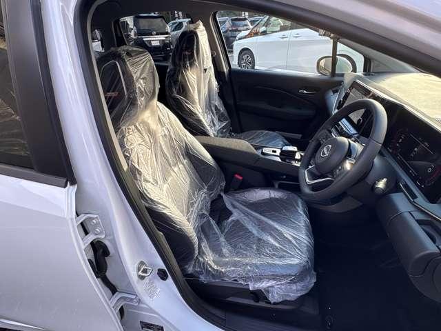 オーラ １．２　Ｇ　※雹害車　プロパイロット　全周囲カメラ　自動（被害軽減）ブレーキ　ＬＥＤ　ＬＫＡ　サイドカメラ　ＥＴＣ　カーテンエアバッグ　アルミホイール　インテリジェントキー　パワーウィンドウ　フルオートエアコン　キーレスエントリー　メモリーナビ　ＡＢＳ（5枚目）