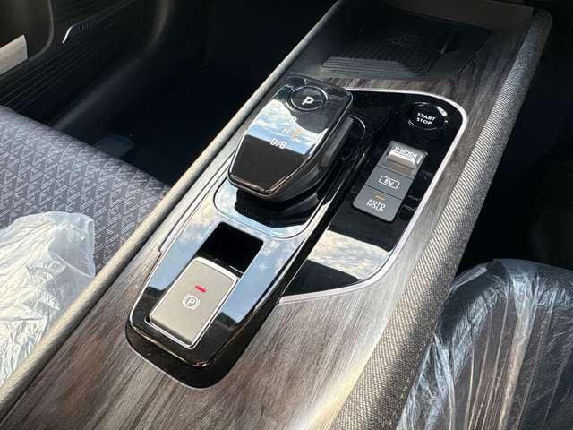 オーラ １．２　Ｇ　※雹害車　プロパイロット　全周囲カメラ　自動（被害軽減）ブレーキ　ＬＥＤ　ＬＫＡ　サイドカメラ　ＥＴＣ　カーテンエアバッグ　アルミホイール　インテリジェントキー　パワーウィンドウ　フルオートエアコン　キーレスエントリー　メモリーナビ　ＡＢＳ（10枚目）