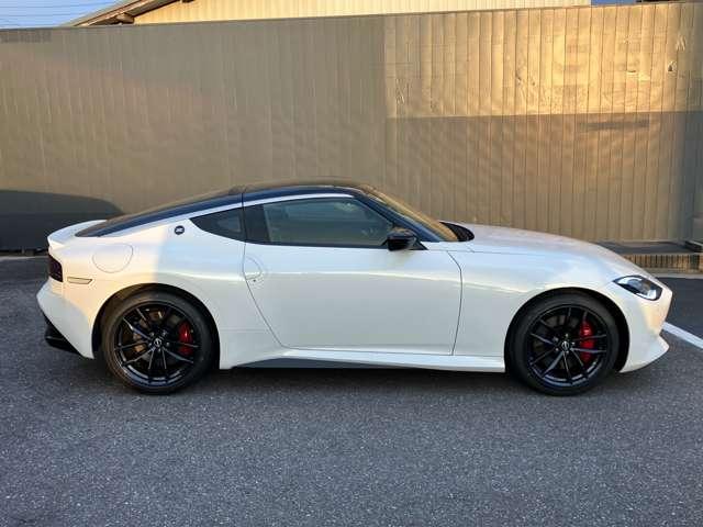 フェアレディＺ ３．０　バージョン　Ｓ　※雹害車両　メーカーナビ　ＥＴＣ　ＬＥＤヘッドライト　インテリジェントキー　ナビＴＶ　ＥＴＣ　オートエアコン　オートクルーズコントロール　パワーウィンドウ　衝突被害軽減システム　Ｂモニタ（24枚目）