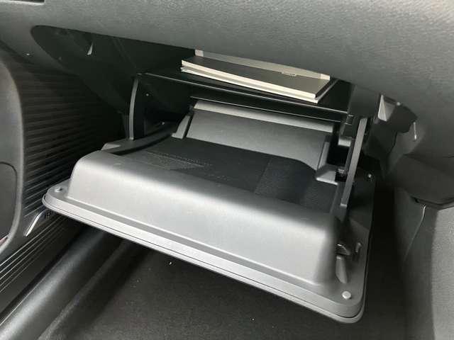 オーラ １．２　Ｇ　※雹害車　メーカーナビ　プロパイロット　自動（被害軽減）ブレーキ　ＬＥＤ　ＬＫＡ　サイドカメラ　ＥＴＣ　カーテンエアバッグ　アルミホイール　インテリジェントキー　パワーウィンドウ　フルオートエアコン　キーレスエントリー　メモリーナビ　ＡＢＳ（28枚目）