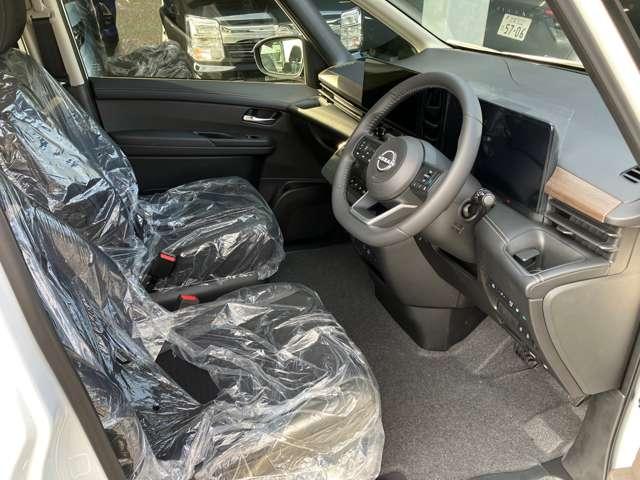 セレナ 2.0 ハイウェイスターV ※雹害車 メーカーナビ プロパイロット W電動スライド レーダークルコン レーンアシスト LEDランプ ETC装備 カーテンエアバッグ アルミホイール キーフリー メモリ-ナビ ナビTV エアコン ドラレコ ワンセグTV バックカメラ(5枚目)