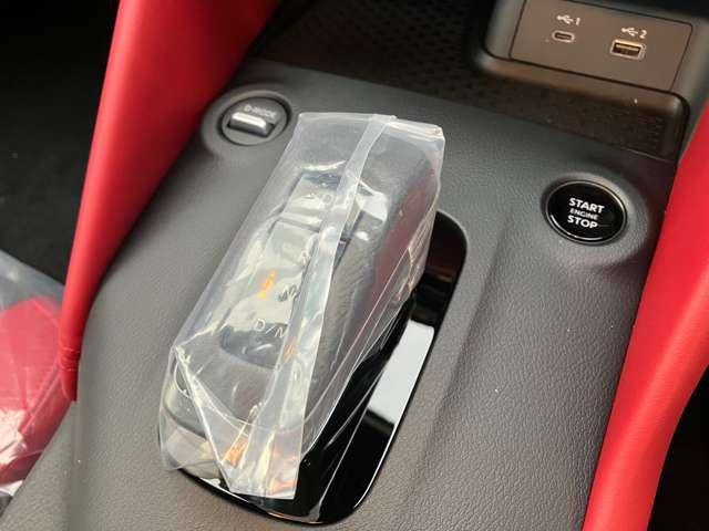 手に馴染みやすく、操作感が良いシフトレバーです！！　是非１度操作をご実感下さい！！