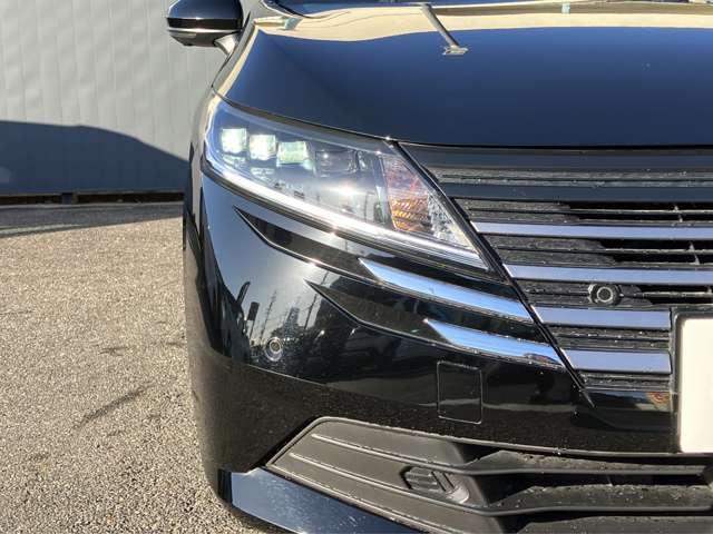 ノート 1.2 X 純正ナビ 全周囲カメラ リアカメラ 衝突被害軽減ブレ-キ 全方位カメラ ETC付 LEDヘッドライト レーンアシスト インテリジェントキー ワンオーナー ドラレコ ワンセグTV TVナビ サイドカーテンエアバック 試乗車UP(3枚目)