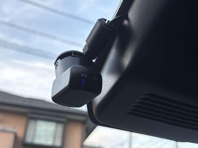 ノート 1.2 X 全周囲カメラ スマートミラー 純正ナビ リアカメラ 衝突被害軽減ブレ-キ 全方位カメラ ETC付 LEDヘッドライト レーンアシスト インテリジェントキー ワンオーナー ドラレコ 整備記録簿 ワンセグTV TVナビ サイドカーテンエアバック(13枚目)