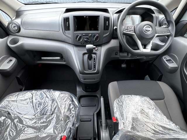 ＮＶ２００バネットバン １．６　ＶＸ　※雹害車　エマージェンシーブレーキ　衝突被害軽減システム　エアバック　パワーウィンドウ　助手席エアバック　キーレス　ＰＳ　ＡＣ　ＡＢＳ（5枚目）