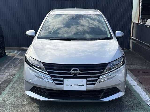 ノート １．２　Ｘ　※雹害車　全周囲カメラ　スマートミラー　リアカメラ　衝突被害軽減ブレ－キ　全方位カメラ　ＬＥＤヘッドライト　レーンアシスト　インテリジェントキー　サイドカーテンエアバック　サイドカメラ　パワーウィンドウ　オートエアコン　キーレス　ＡＢＳ（2枚目）