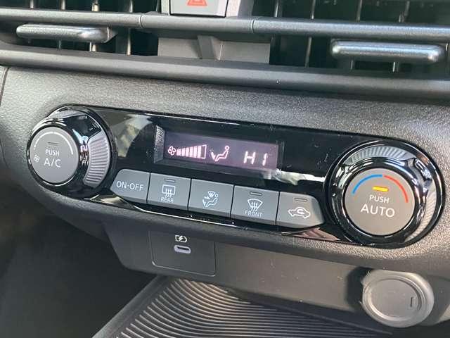 ノート １．２　Ｘ　※雹害車　全周囲カメラ　スマートミラー　衝突被害軽減ブレ－キ　ＬＥＤヘッドライト　レーンアシスト　インテリジェントキー　サイドカーテンエアバック　パワーウィンドウ　オートエアコン　キーレス　ＡＢＳ　運転席エアバッグ　パワーステアリング（11枚目）