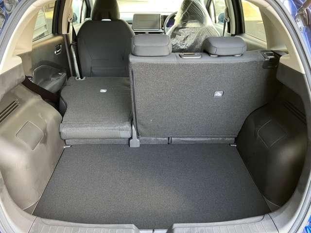 ノート １．２　Ｘ　※雹害車　全周囲カメラ　スマートミラー　衝突被害軽減ブレ－キ　ＬＥＤヘッドライト　レーンアシスト　インテリジェントキー　サイドカーテンエアバック　パワーウィンドウ　オートエアコン　キーレス　ＡＢＳ　運転席エアバッグ　パワーステアリング（14枚目）