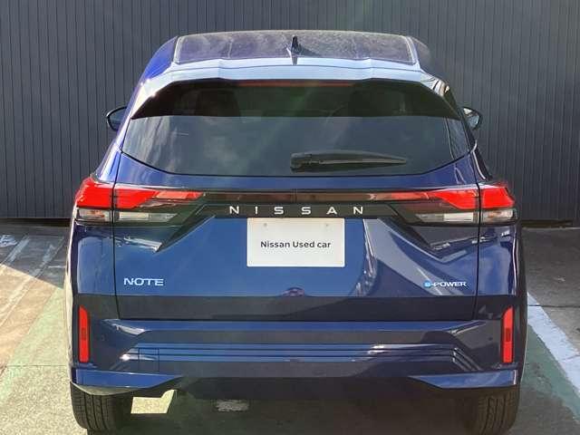 ノート １．２　Ｘ　※雹害車　全周囲カメラ　スマートミラー　衝突被害軽減ブレ－キ　ＬＥＤヘッドライト　レーンアシスト　インテリジェントキー　サイドカーテンエアバック　パワーウィンドウ　オートエアコン　キーレス　ＡＢＳ　運転席エアバッグ　パワーステアリング（20枚目）