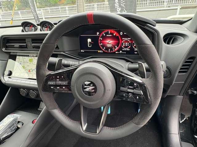 �p�h���V�t�g�����ŊȒP�ɃV�t�g�`�F���W���ł��A�l�s�Ԃ̂悤�ȑ��쐫�⑖������y���݂��������܂��B