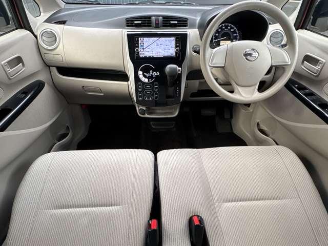 デイズ ６６０　Ｘ　純正ナビ　全周囲カメラ　踏み間違い防止　エマジェンシーブレーキ　ｉＳＴＯＰ　Ｗエアバック　１オーナー　ＴＶナビ　オ－トエアコン　バックカメラ　メモリーナビ　ドライブレコーダー　ＡＢＳ　記録簿有　運転席エアバッグ　キーレス　パワーウィンドウ（4枚目）