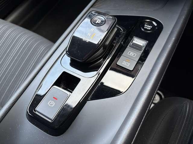 �d���p�[�L���O�u���[�L�ƃI�[�g�u���[�L�z�[���h�@�\�i�M���҂����Ńu���[�L�𓥂ݑ����Ȃ��Ă������I�Ƀu���[�L�͂��L�[�v�����@�\�ł��j