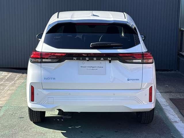 ノート １．２　Ｘ　全周囲カメラ　スマートミラー　純正ナビ　リアカメラ　衝突被害軽減ブレ－キ　クルーズコントロール　全方位カメラ　ＥＴＣ付　ＬＥＤヘッドライト　レーンアシスト　インテリジェントキー　ワンオーナー　ドラレコ　整備記録簿　ワンセグＴＶ　ＴＶナビ（21枚目）