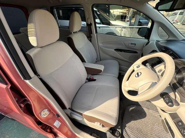 デイズ ６６０　Ｘ　純正ナビ　全周囲カメラ　オートエアコン　地デジフルセグＴＶ　ＥＴＣ装備　アイドリングストップ車　ナビ＆ＴＶ　ドラレコ　バックカメラ　リモコンキー　メモリーナビ　エアバック　ＰＷ　ＡＢＳ　サイドカメラ（5枚目）