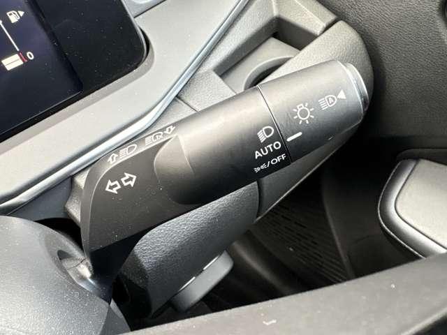 ノート １．２　Ｘ　プロパイロット　全周囲カメラ　純正ナビ　インテリジェントクルーズ　助手席エアバック　ＰＳ　ＰＷ　地デジ　キーフリーシステム　【ＬＥＤヘッドライト】　ＡＡＣ　記録簿付き　ワンオ－ナ－車　オートハイビーム（15枚目）