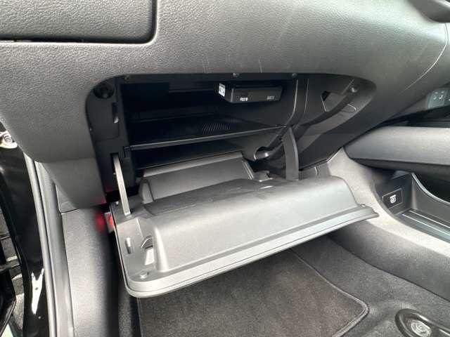 ノート １．２　Ｘ　プロパイロット　全周囲カメラ　純正ナビ　インテリジェントクルーズ　助手席エアバック　ＰＳ　ＰＷ　地デジ　キーフリーシステム　【ＬＥＤヘッドライト】　ＡＡＣ　記録簿付き　ワンオ－ナ－車　オートハイビーム（34枚目）