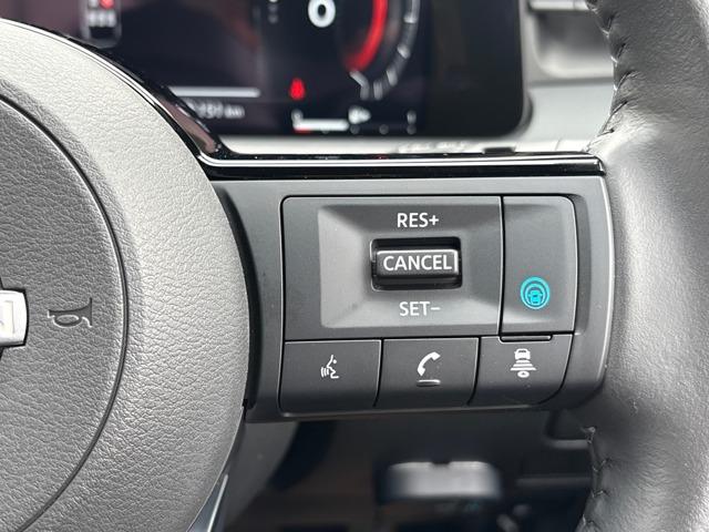 オーラ １．２　Ｇ　プロパイロット　全周囲カメラ　アダプティブクルコン　エマージェンシーＢ　ワンオナ　ＴＶナビ　地デジ　キーレス　スマキー　レーンキープアシスト　ＬＥＤヘッドランプ　ハイビームアシスト　元試乗車　ＥＴＣ（5枚目）