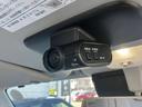 ドライブレコーダー付きで前方だけでなく車室内を録画しているので、万一のとき記録に残せて安心です。